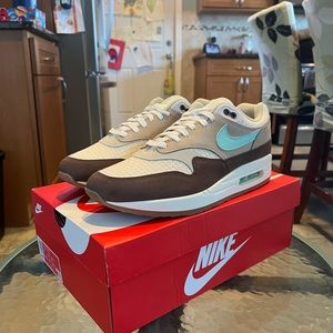 Men’s Nike Air Max 1 Premium FD5088-200 ‘Crepe’ Size 11